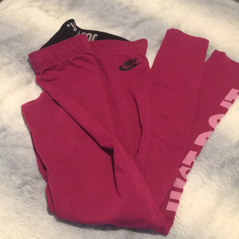 SOLD!!!!! Nike Leg-A-See leggings